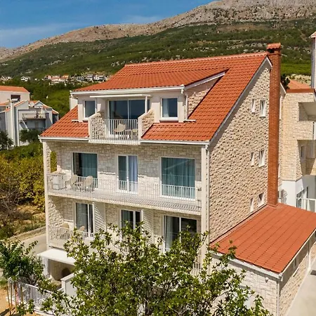 Miki Frühstückspension