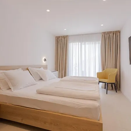 Frühstückspension Miki 4*