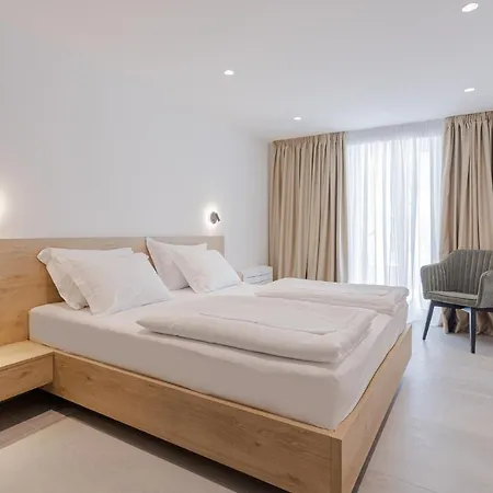 Miki Frühstückspension 4*