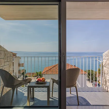 Miki 住宿加早餐酒店 珀德垂那