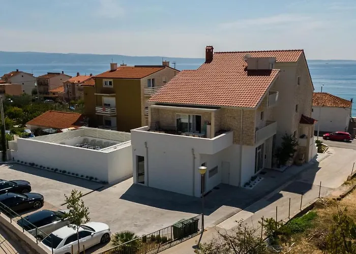 Bed & Breakfast Miki 4*