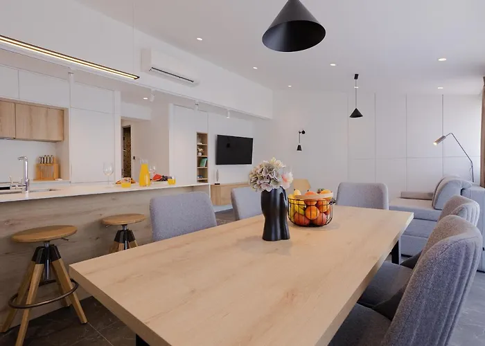 לינה וארוחת בוקר Miki